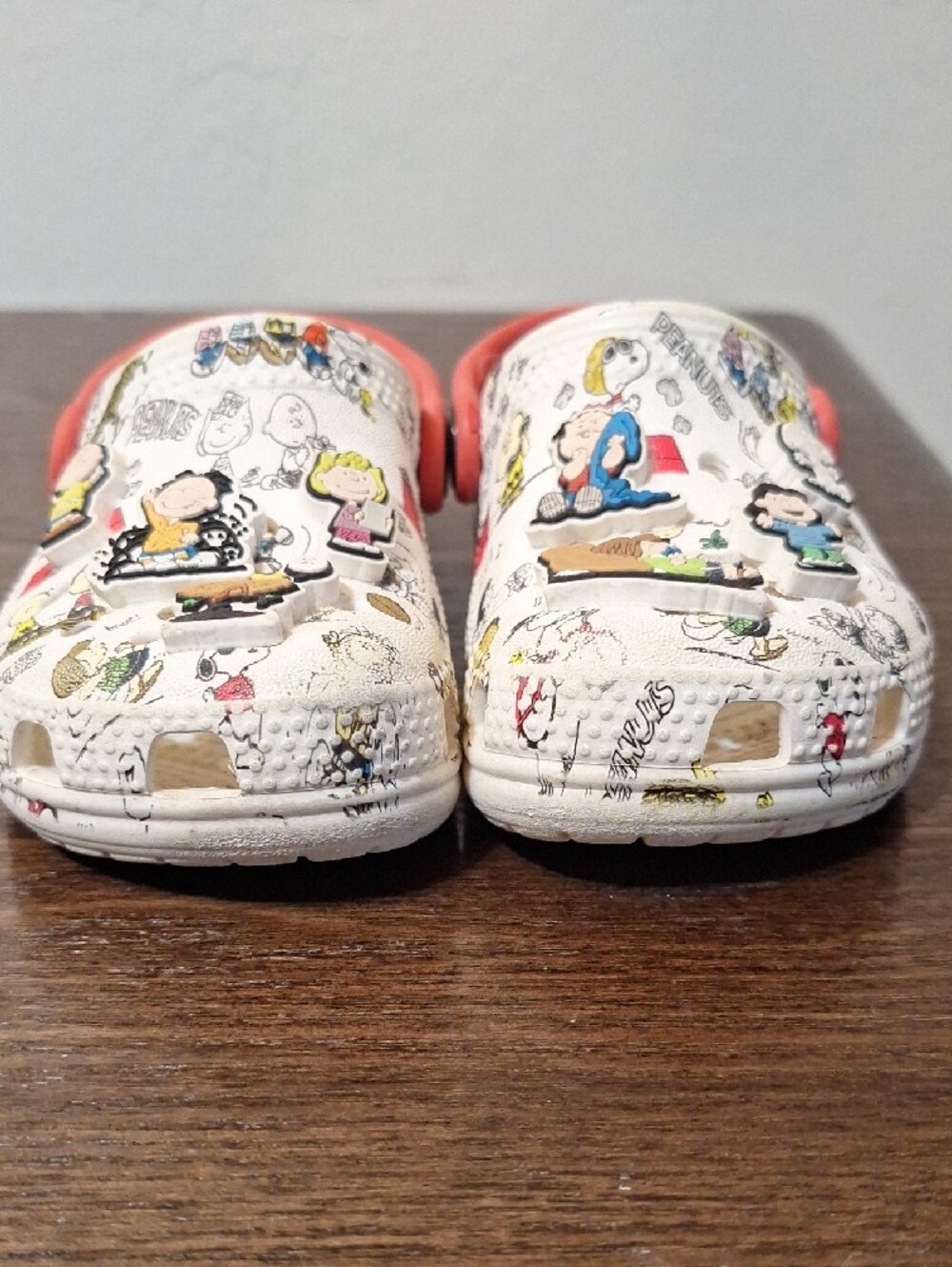 Crocs Kids White Peanuts Print Clog with Coral Strap Size 7 - Picture 4 of 7